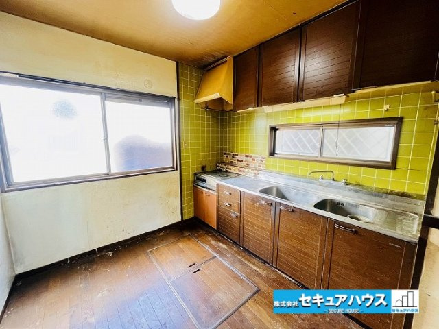 刈谷市恩田町2丁目　中古住宅のキッチン|【キッチン】
広々としたキッチンのため毎日のお料理も楽しくできます。