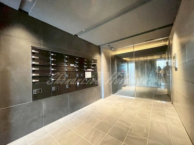 【エントランス】 | グランリーヴェル横濱南ADELE | 高級感のあるエントランス♪