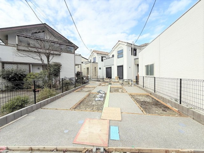 【外観】 | 【仲介手数料４７０万円が無料！！】■５ＬＤＫ＋車庫２台■ウルトラマン商店街を抜けた住宅街