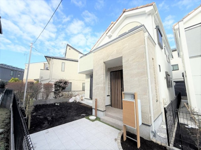 【外観】 | 【仲介手数料４７０万円が無料！！】■５ＬＤＫ＋車庫２台■ウルトラマン商店街を抜けた住宅街