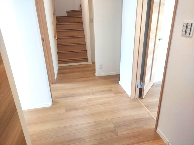 宝塚市売布1丁目一戸建のその他|1階ホール