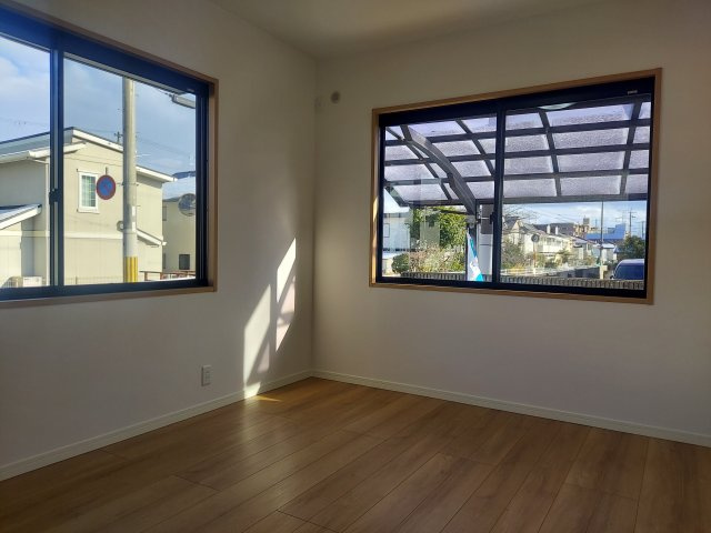 宝塚市売布1丁目一戸建の洋室|1階洋室約6帖