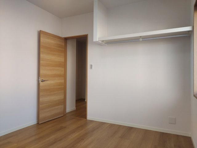 宝塚市売布1丁目一戸建の洋室|1階洋室約6帖