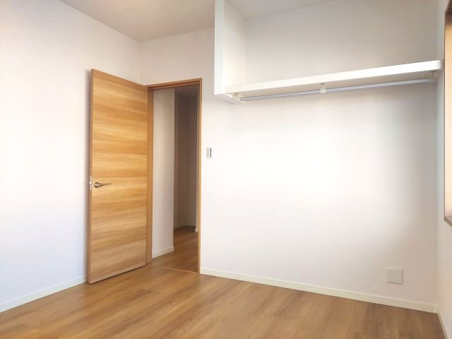 宝塚市売布1丁目一戸建の洋室|1階洋室約6帖