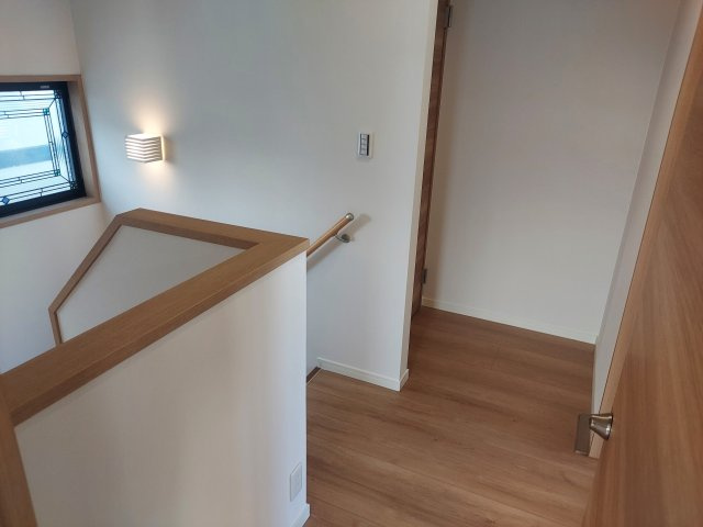 宝塚市売布1丁目一戸建のその他|2階ホール