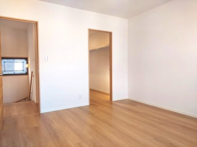 宝塚市売布1丁目一戸建の洋室|2階洋室約8.5帖