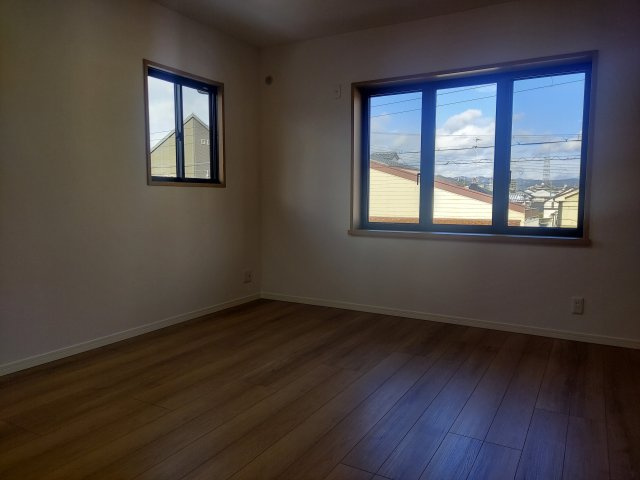 宝塚市売布1丁目一戸建の洋室|2階洋室約8.5帖