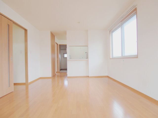 広島市安芸区瀬野西３丁目のアパートの居間・リビング