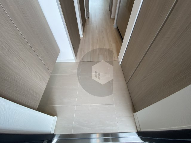 S-RESIDENCE高井田beletaの玄関