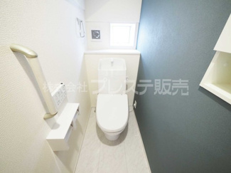 【トイレ】 | 現地写真（２号地１階トイレ）温水洗浄便座を標準装備！