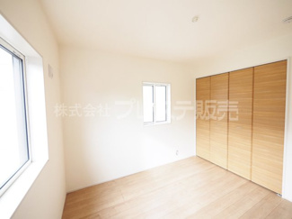 【洋室】 | 現地写真（２号地２階洋室）