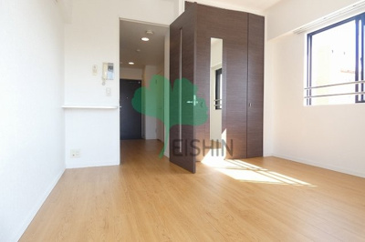 【居間・リビング】 | エンクレスト博多駅前3 | アレンジ自由自在の広々空間です！