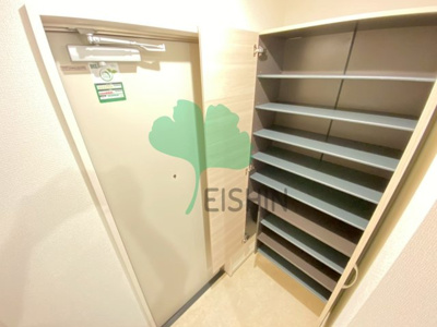 【玄関】 | D-ROOM五十川2 | 下駄箱もしっかりついてます！