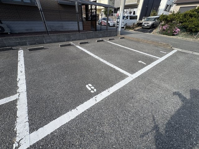 ヴァンコリーヌの駐車場