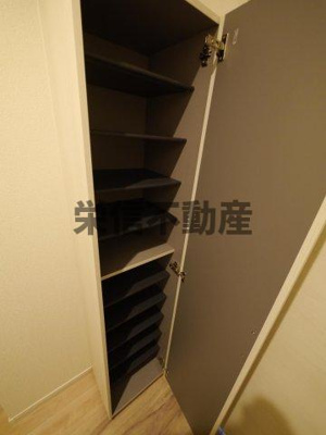 【玄関】 | グランドAK箱崎 | 下駄箱もしっかりついてます！