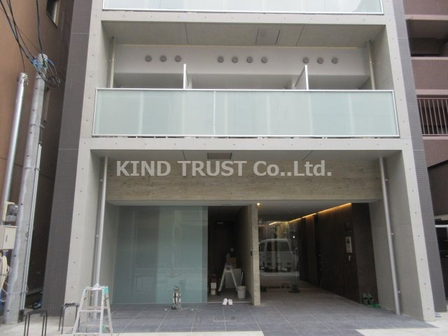 LuceMinamimorimachi（ルーチェ南森町）のエントランス|落ち着いたエントランスです