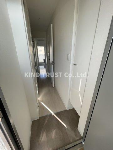 LuceMinamimorimachi（ルーチェ南森町）の玄関|収納もある玄関です