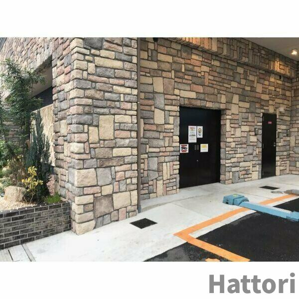 スプランディッド新大阪キャトルの駐車場