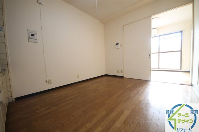 ベルシャンテ西明石Ⅱの居間・リビング|※類似部屋