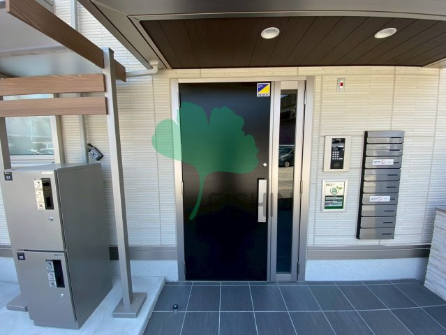 D-ROOM五十川2のエントランス