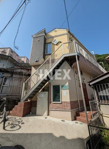 横浜市中区西之谷町のアパートの外観