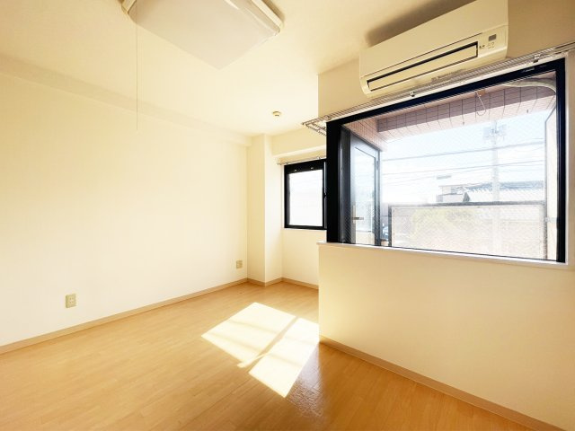 リジョイスの居間・リビング