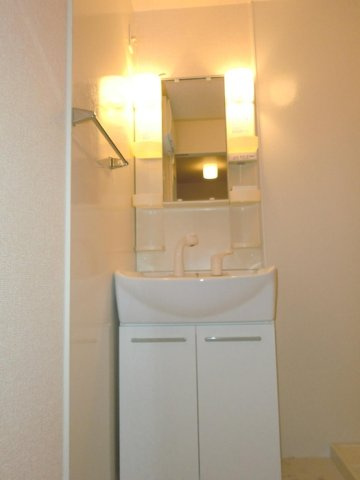 クレセントの洗面所