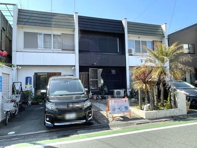 船越町貸倉庫の外観