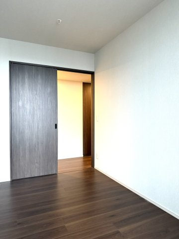 プレミスト天神赤坂タワーの洋室