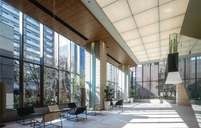 プレミスト天神赤坂タワーのエントランス