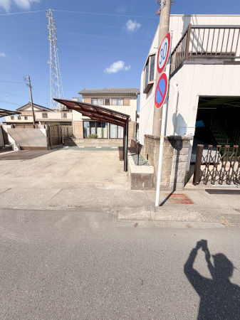 上西町957-3貸事務所の駐車場