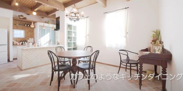宇都宮市双葉　モデルハウスの居間・リビング|カフェのようなキッチンダイニング