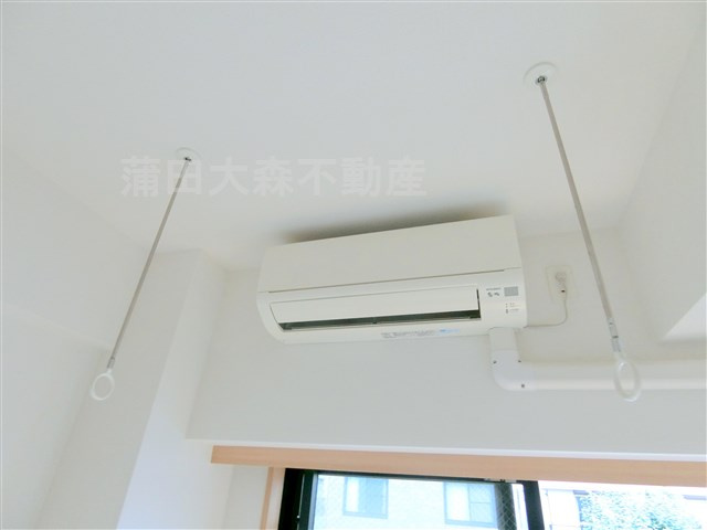 ルーブル多摩川九番館の設備|エアコン　取外し可能な室内物干し付！