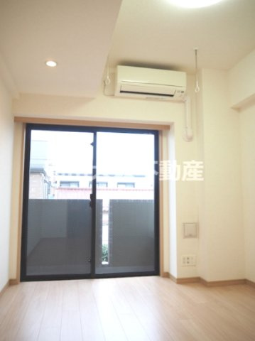 ルーブル多摩川九番館の居間・リビング