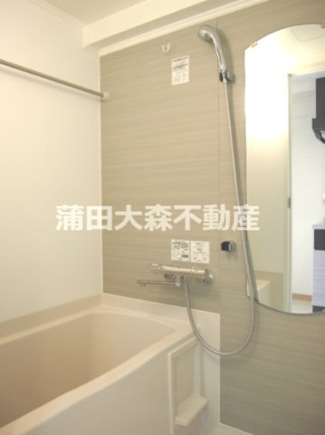 ルーブル多摩川九番館の浴室