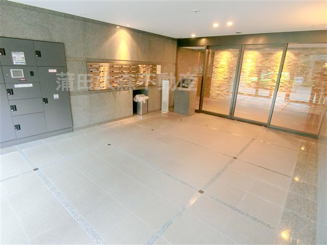 ルーブル多摩川九番館のエントランス