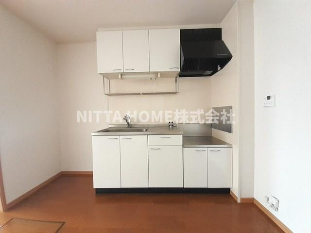 ウィル　ヴェスティージ　弐番館のキッチン|上下に収納がついているオープンタイプのキッチンを完備◇