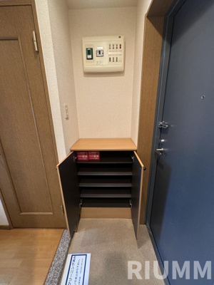 【玄関】 | クレアシオン市ヶ谷西