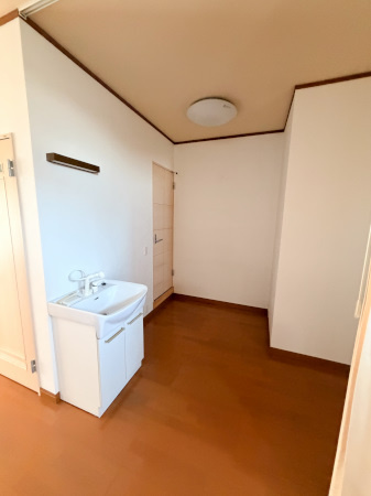 佐鳴台3丁目54-40住居付貸店舗の内装