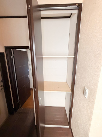 佐鳴台3丁目54-40住居付貸店舗の内装