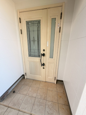 佐鳴台3丁目54-40住居付貸店舗の玄関