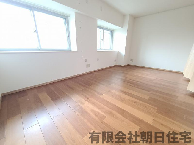 【洋室】 | サンシティ松江駅通り 2LDK (77.99㎡) | 落ち着いた色調の洋室です