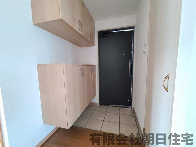 【玄関】 | サンシティ松江駅通り 2LDK (77.99㎡) | シンプルで使いやすい玄関です