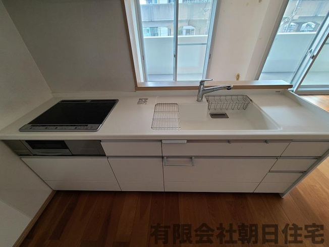 【キッチン】 | サンシティ松江駅通り 2LDK (77.99㎡) | コンパクトなキッチンで掃除もラクラク