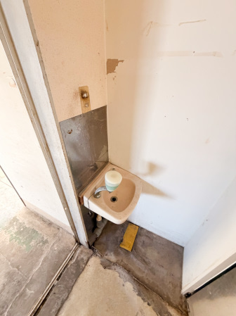 恩地町貸店舗の内装