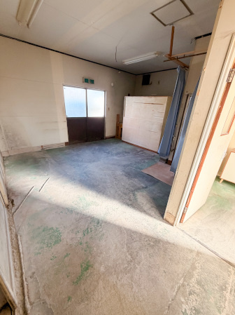 恩地町貸店舗の内装