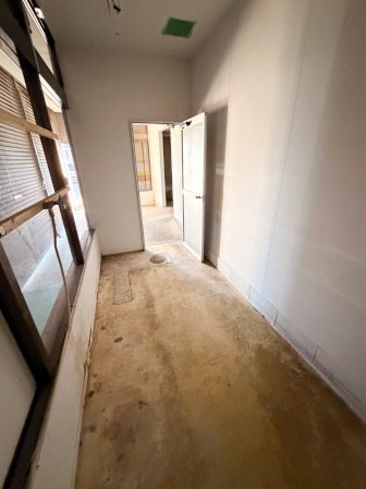 恩地町貸店舗の内装