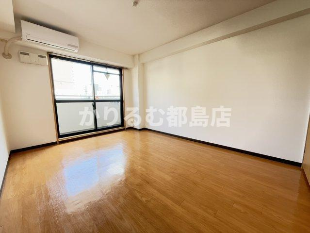 ラフォーレ都島北通の居間・リビング