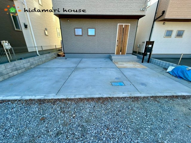 西区土屋第2　新築戸建　リーブルガーデン02の駐車場