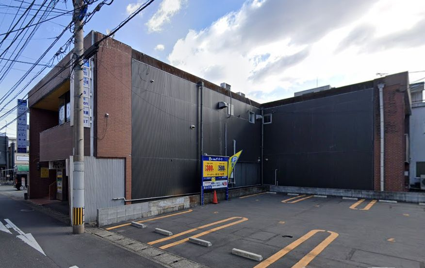 一番街ビルの外観